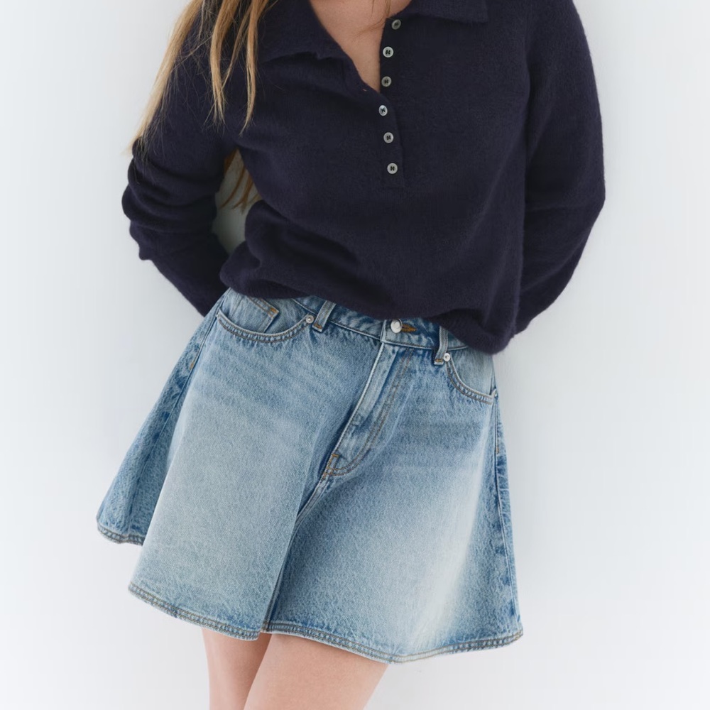 Divided H&M mini denim flared skirt